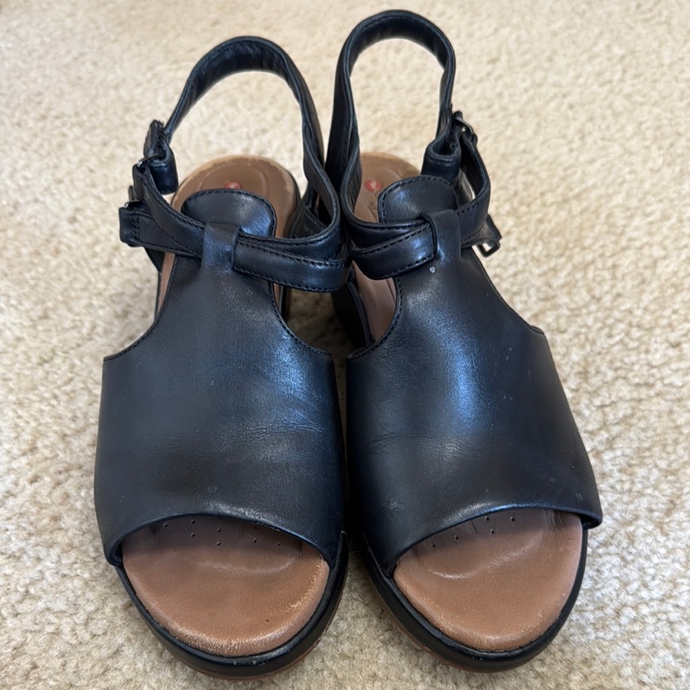 Women's Clarks Black Leather Sandals